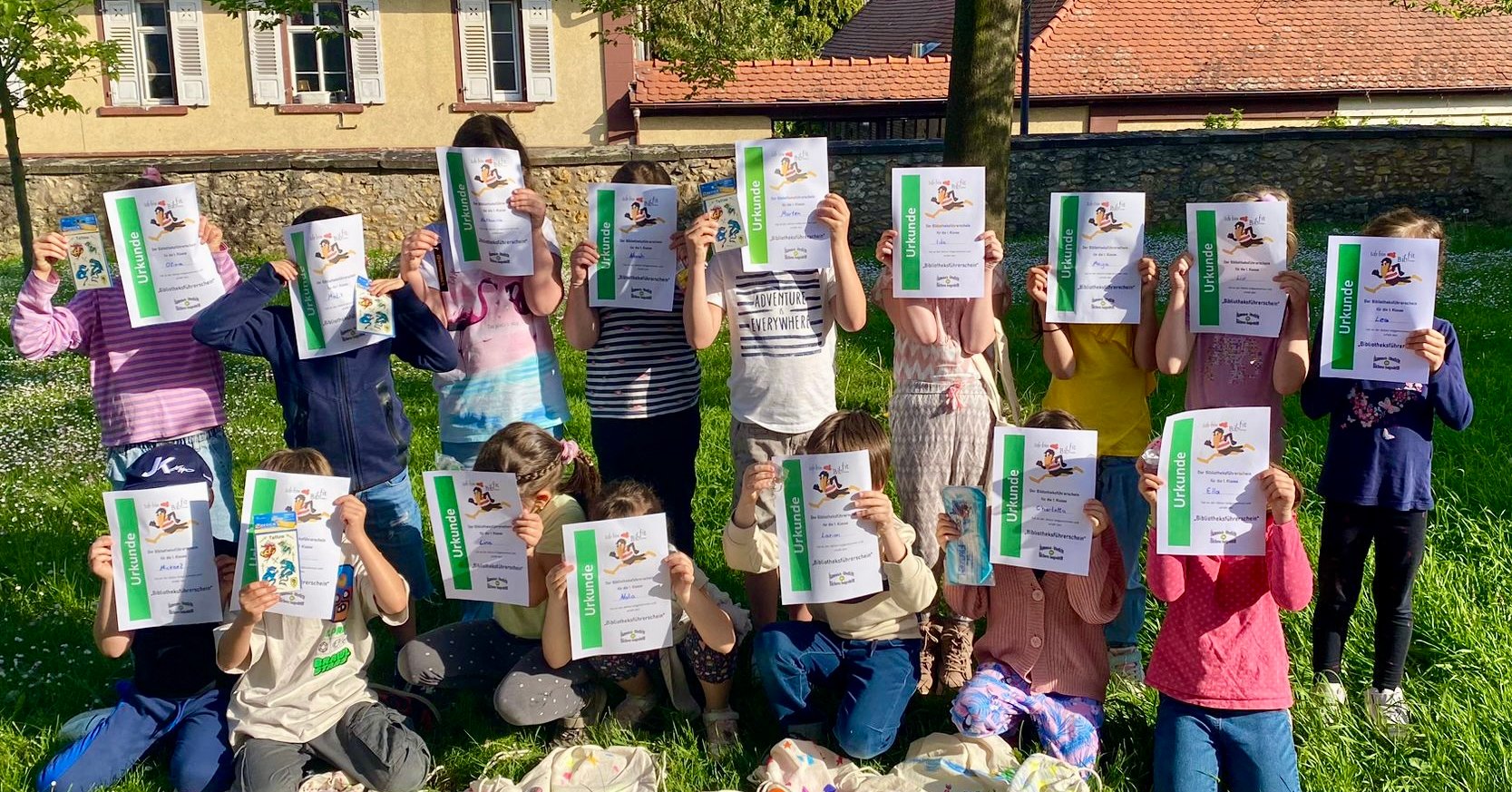 Bei uns ist immer etwas los Ökumenische Öffentliche Bücherei Dolgesheim