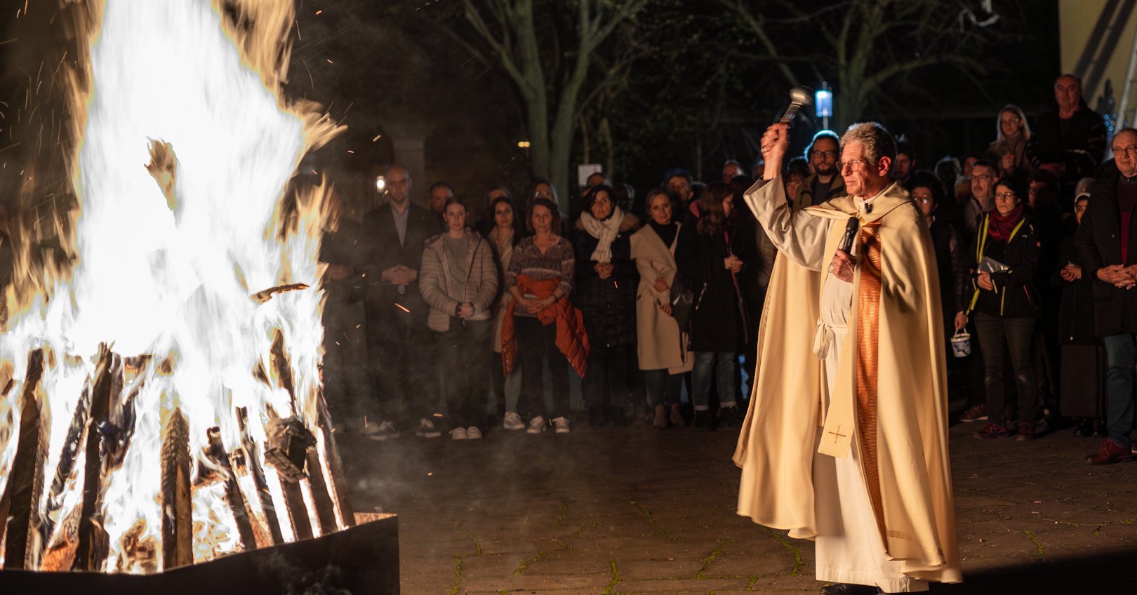 Impressionen Osternacht Pfarrgruppe Dom St Peter