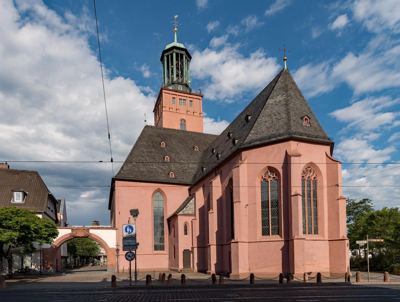 Evangelische Stadtkirche Darmstadt (c) Lapping Pictures | stock.adobe.com