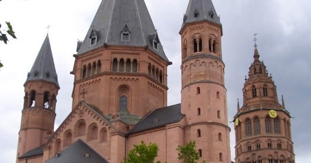 Priesterweihe im Mainzer Dom