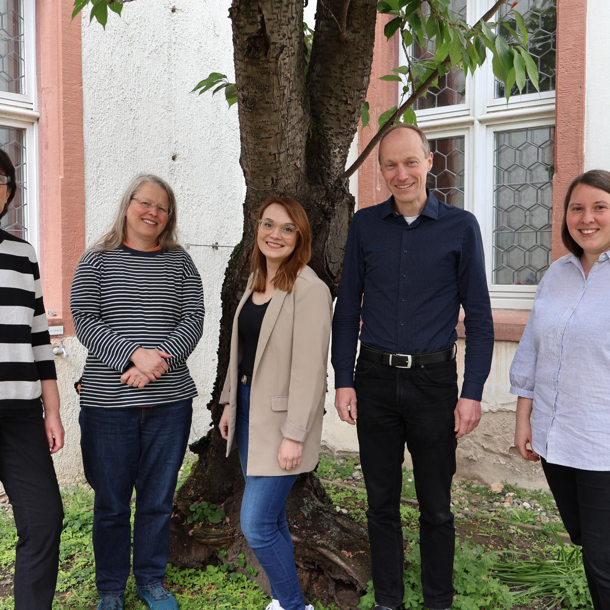 v.l. Simone Biegner, Birgit Kunz, Ann-Katrin Klumb, Bernhard Kress, Cäcilia Hickl