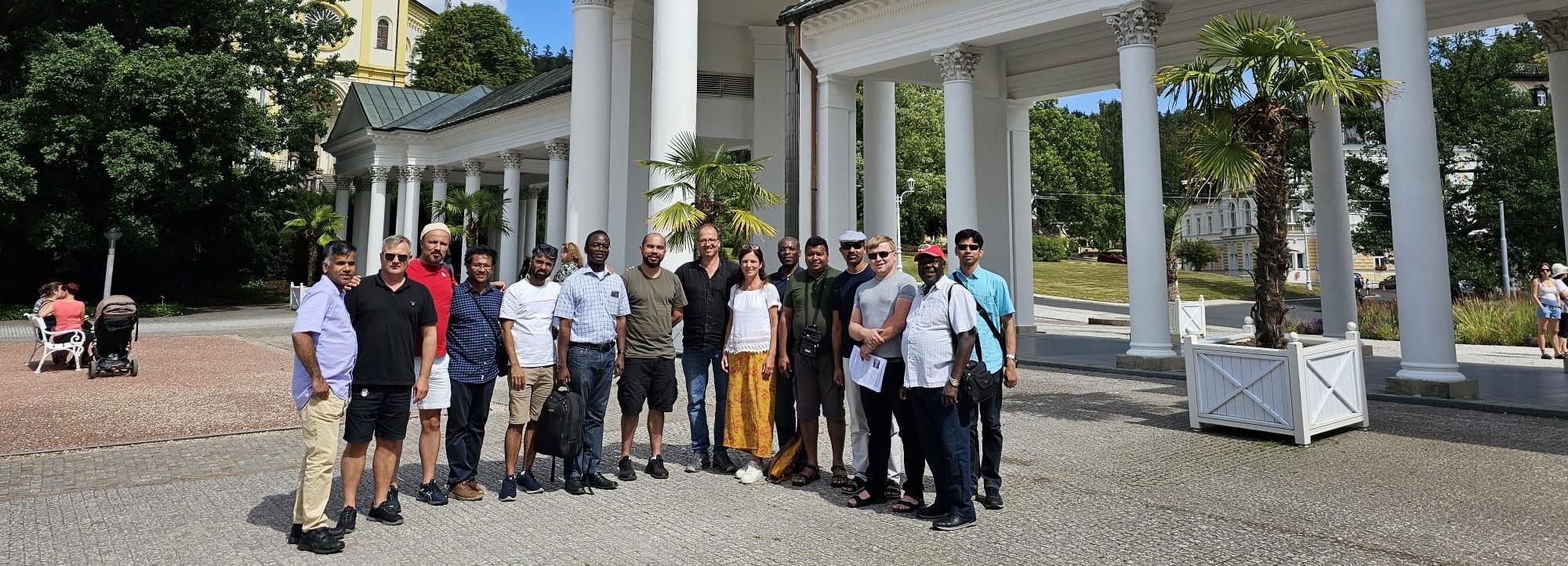 Mitarbeitende der Weltkirche auf Bildungsreise
