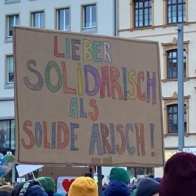 solidarisch-Plakat-gegen-rechts