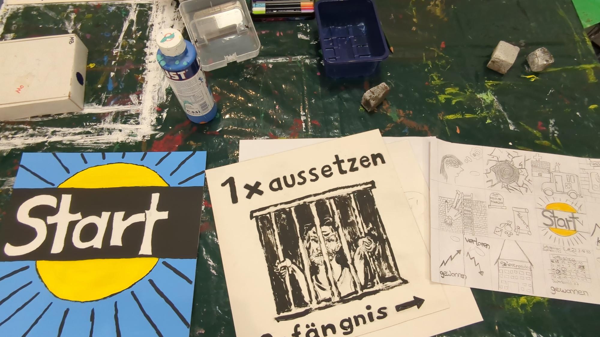 gestaltete Spielfelder z.B. Start, 1x aussetzen