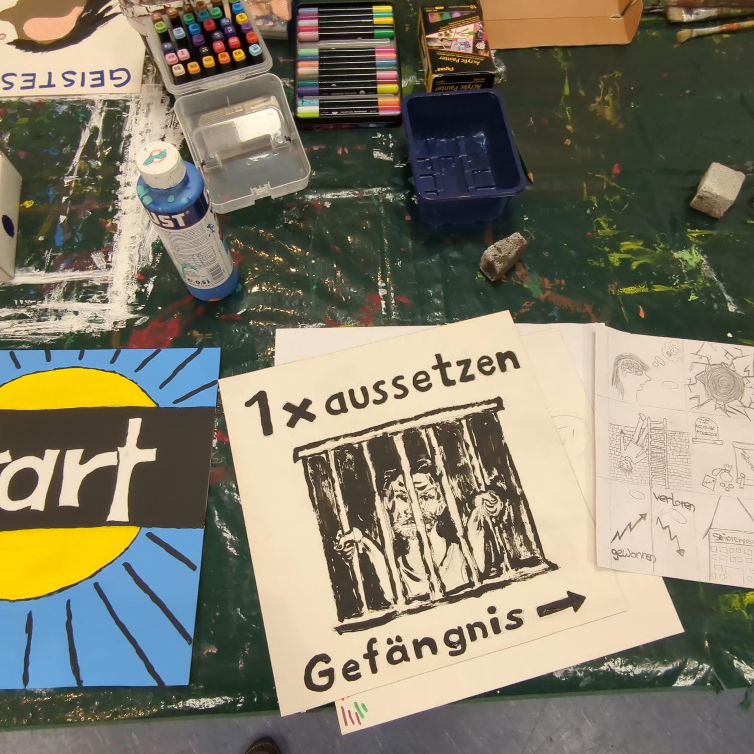 gestaltete Spielfelder z.B. Start, 1x aussetzen