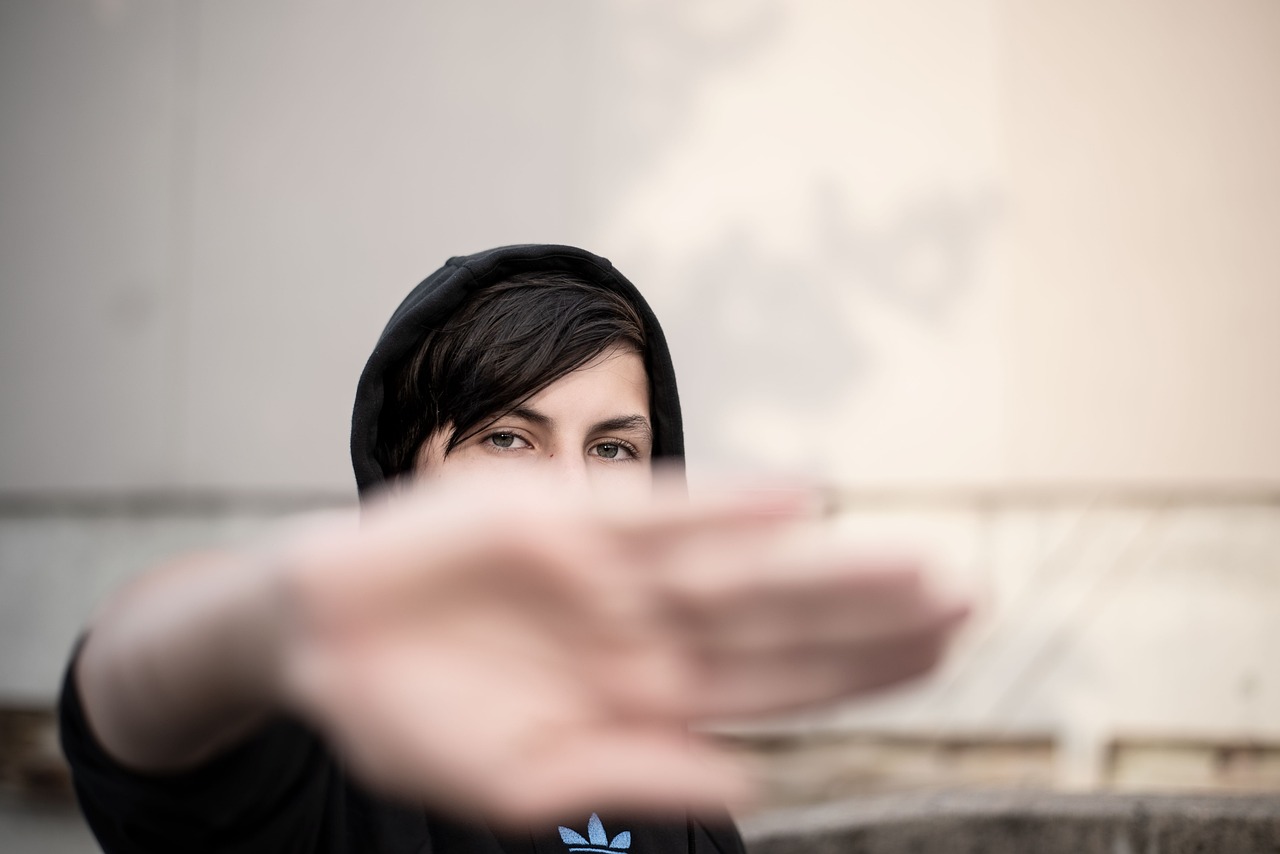 teenager-5842706_1280