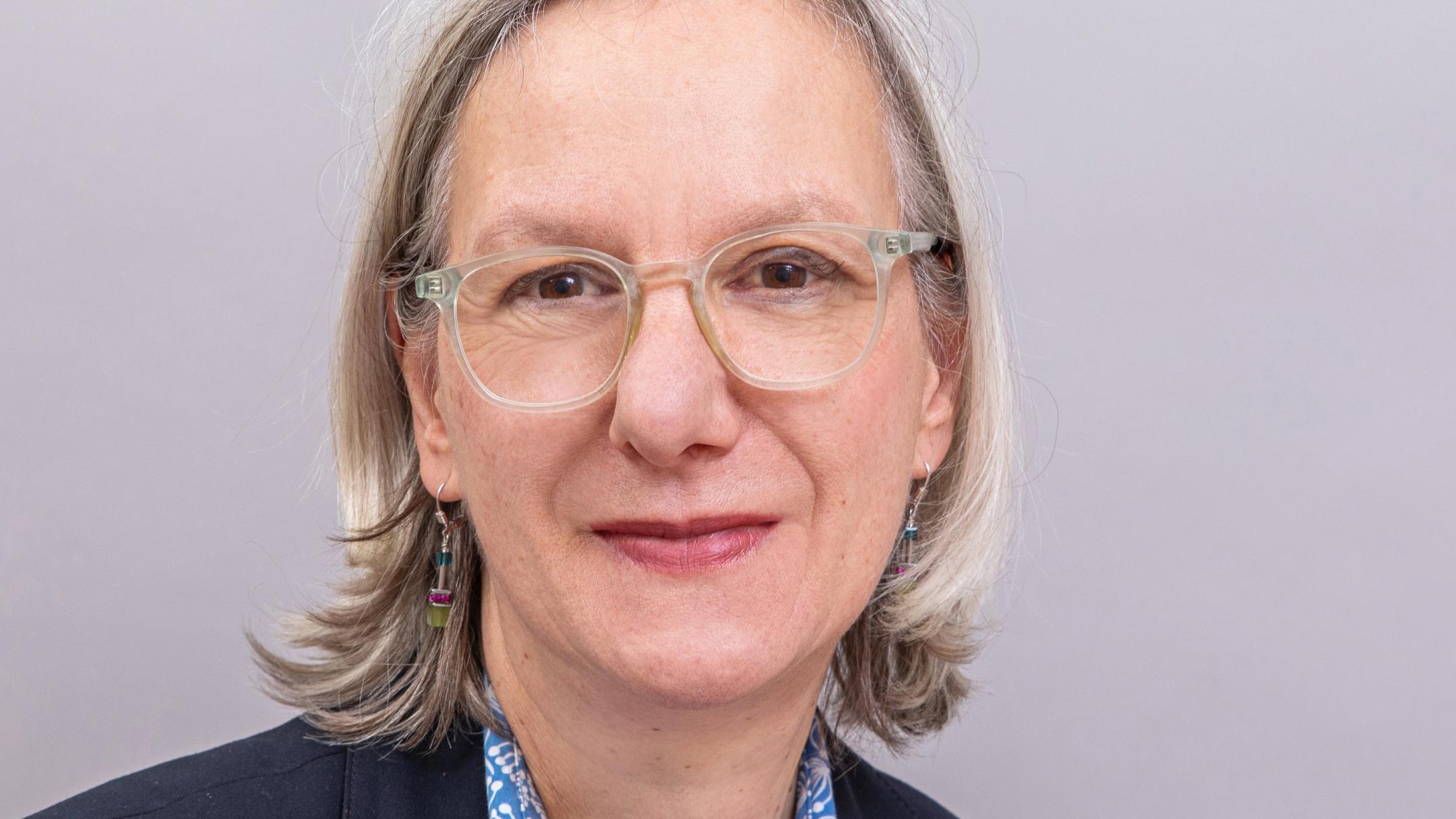 Daphne Neu von der Fachstelle für katholische Büchereiarbeit im Bistum Mainz, ist Buchwissenschaftlerin.