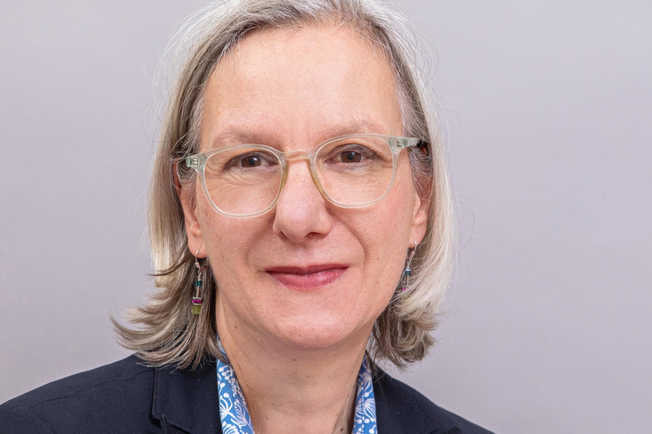 Daphne Neu von der Fachstelle für katholische Büchereiarbeit im Bistum Mainz, ist Buchwissenschaftlerin.