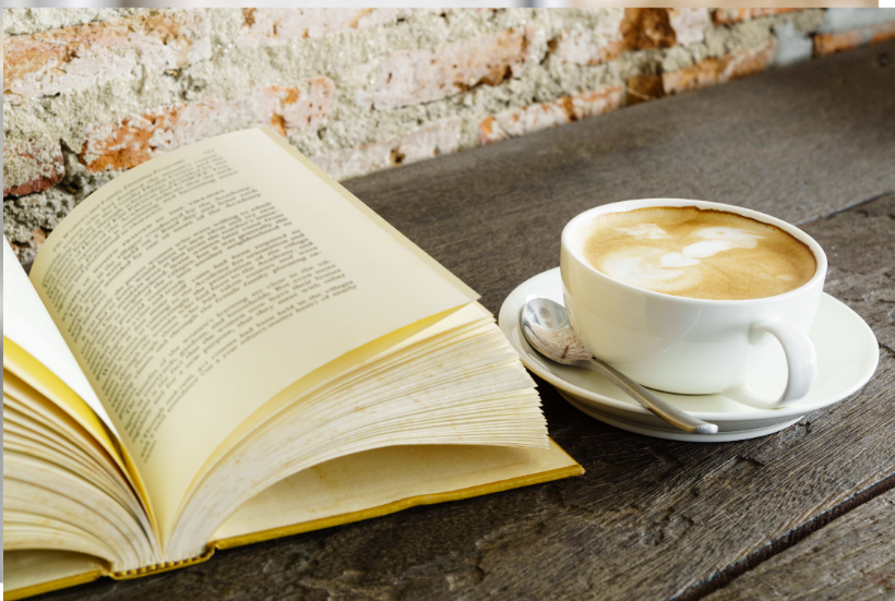 Buch mit Kaffeetasse1
