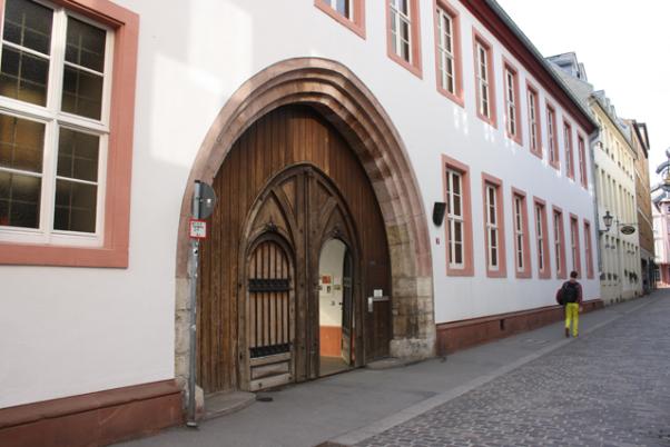 Tor klein 1
