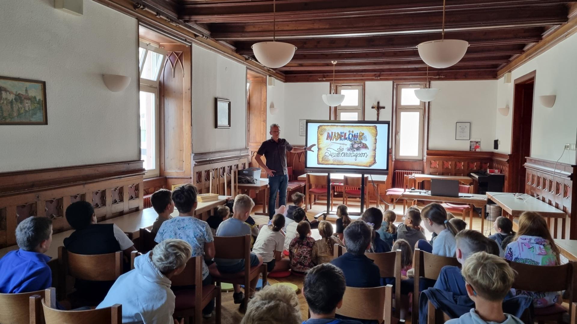 Der Blick in den Lesesaal (c) Bücherei St. Sophia/WW