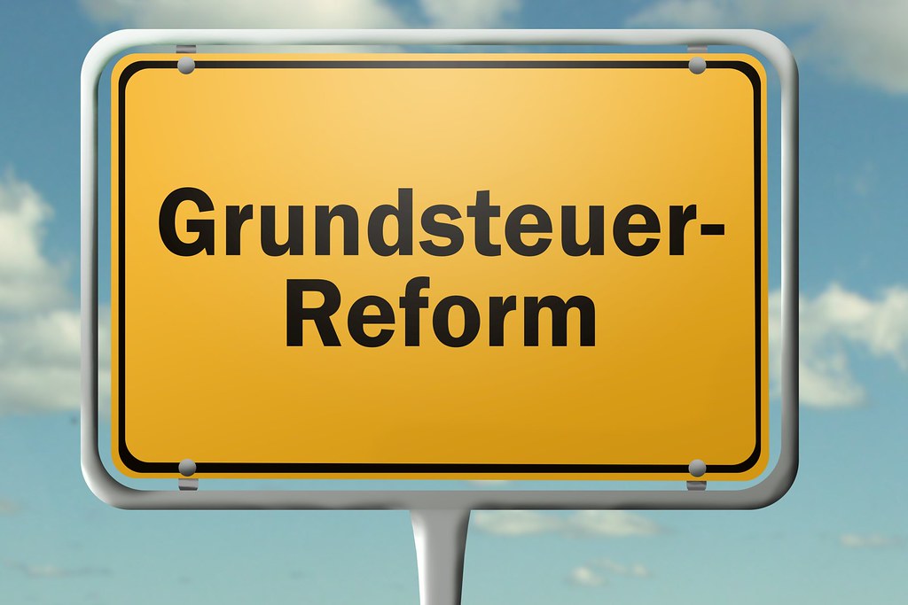Grundsteuerreform (c) Ortsschild - Grundsteuerreform by Christoph Scholz | CC BY-SA 2.0