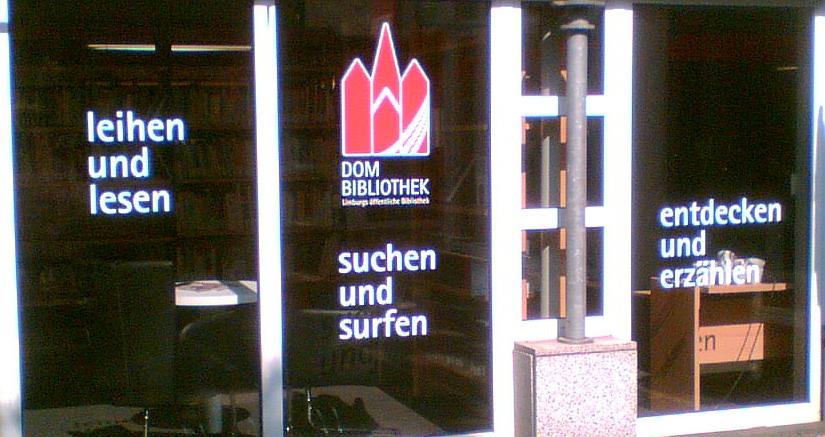 Eingang Dombibliothek