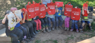 Kinder des Naturkindergartens 'Nimmersatt' beim Abschluss der Bibfit-Aktion