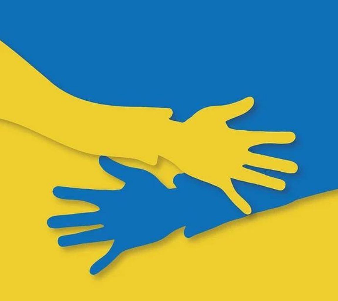 Helping hands! (c) Alexandra Koch. Pixabay.