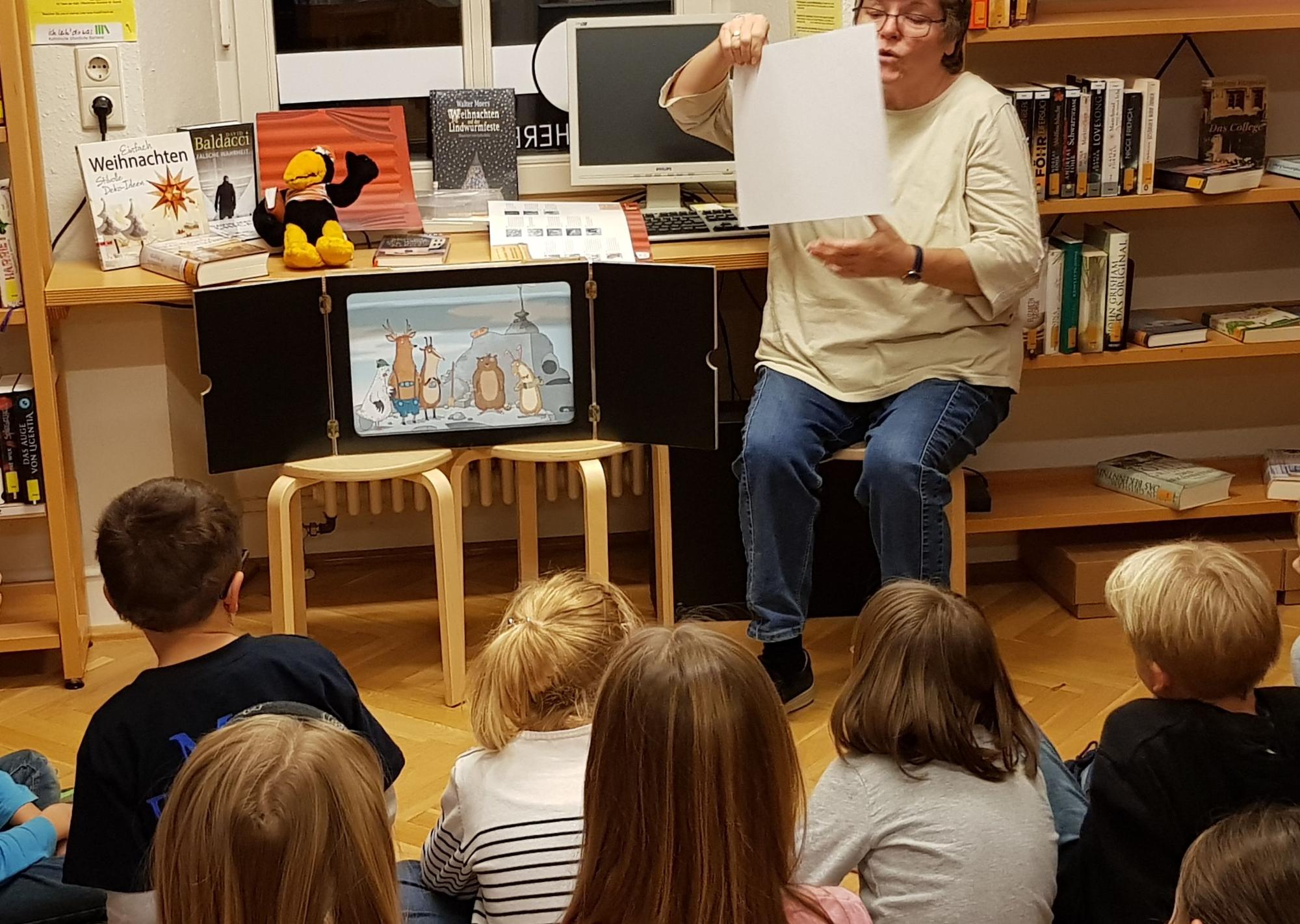 Erzähltheater mit Ursula Weiers bei einer Veranstaltung für Kinder