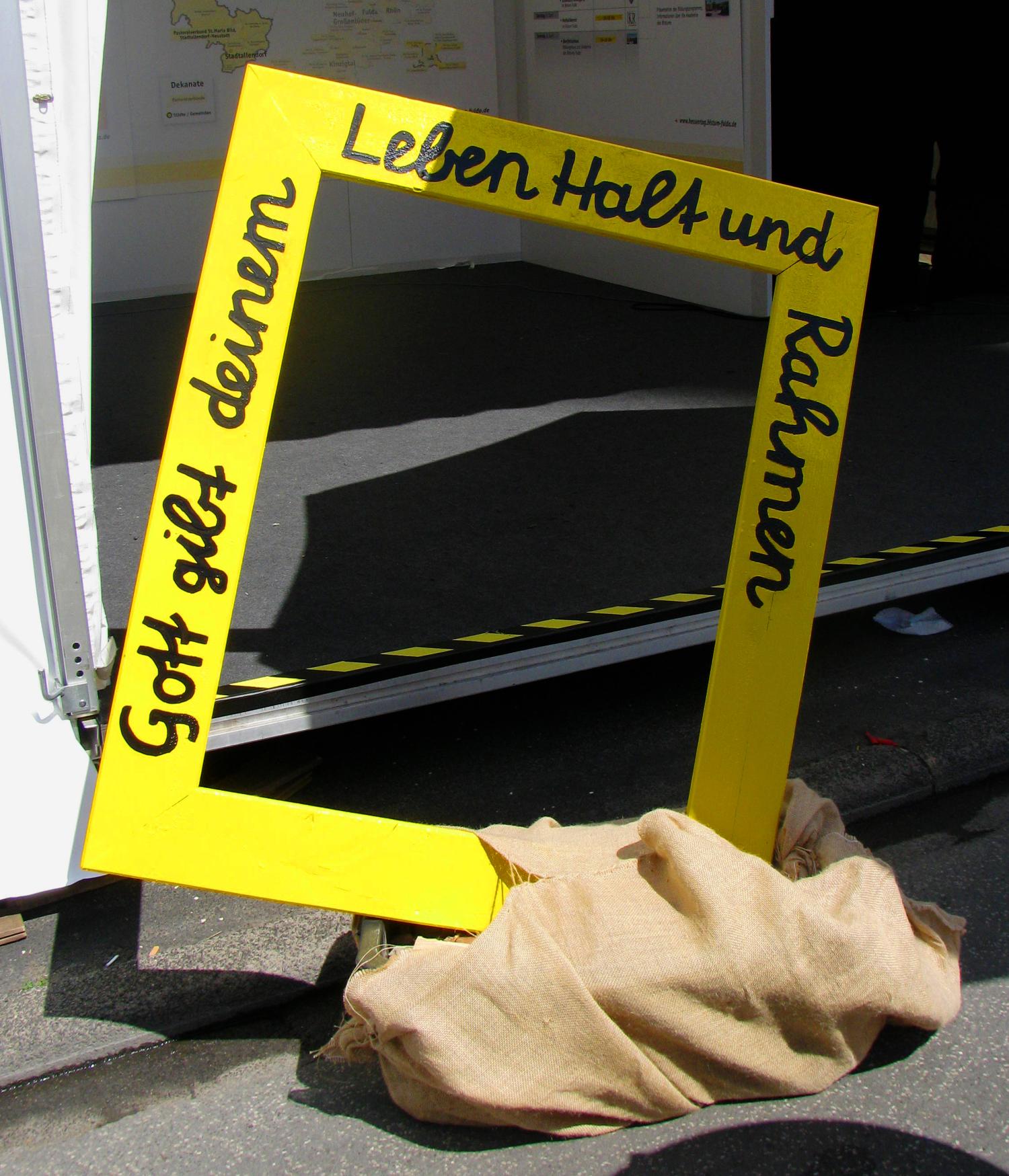 Gitt gibt Halt! (c) Bild: Christiane Raabe In: Pfarrbriefservice.de