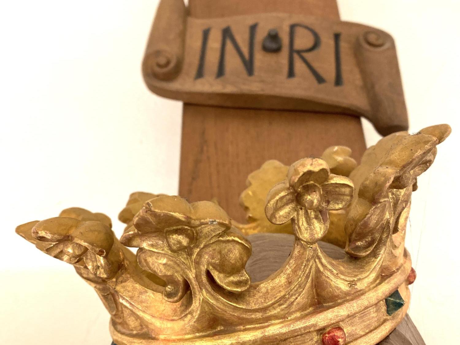 INRI-Inschrift am Kreuz