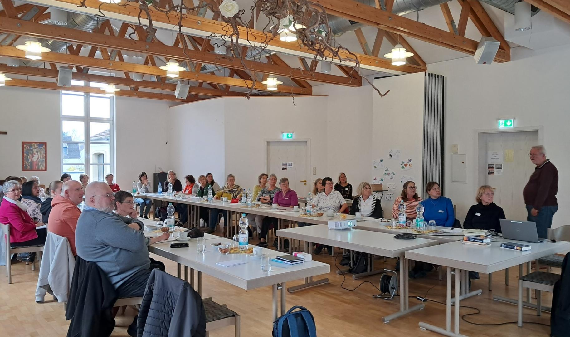 Teilnehmerinnen und Teilnehmer beim BVS-Anwendertreffen 2025 in Egelsbach (c) Fachstelle Mainz