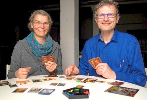 Die Referenten Sabine und Thomas Patzner beim Spielen (c) Sabine und Thomas Patzner