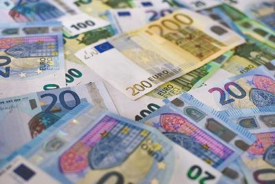 Mehrere Euro-Banknoten