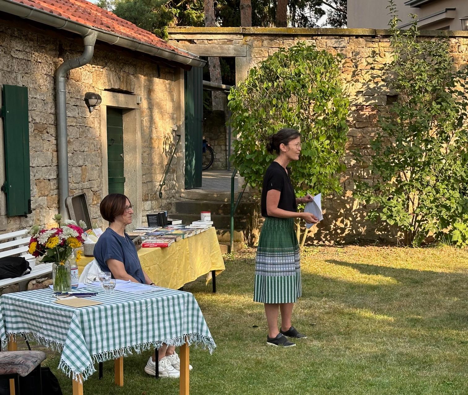 Spiel und Spaß im Kirchgarten (c) Bücherei Flonheim