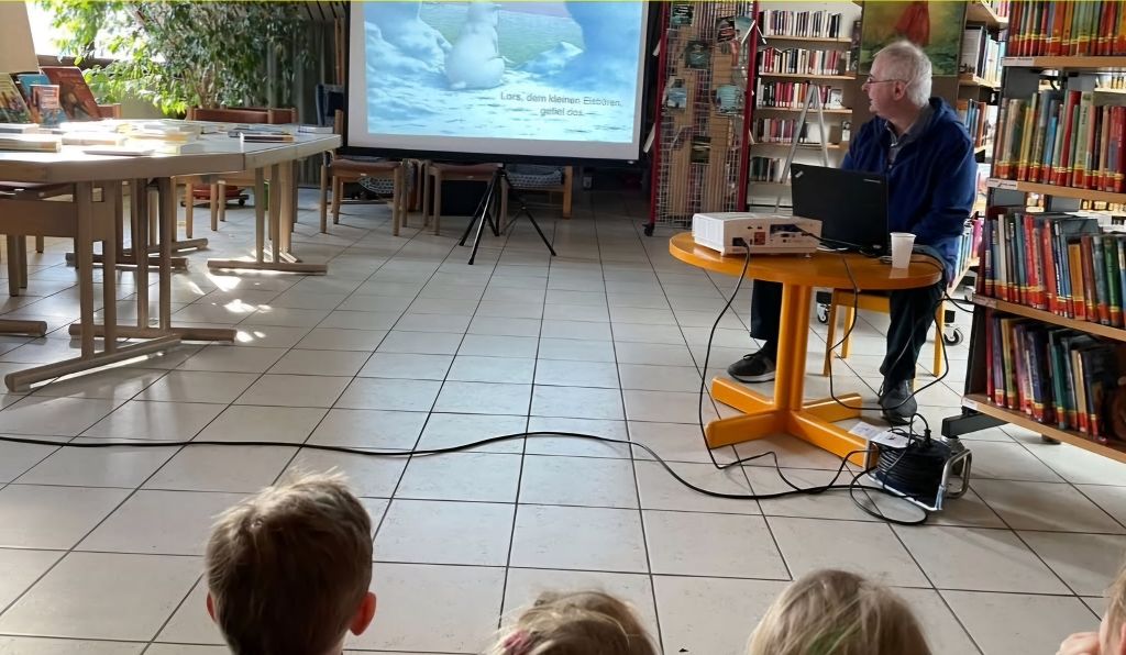 Vorlesen (c) KÖB St.Marien