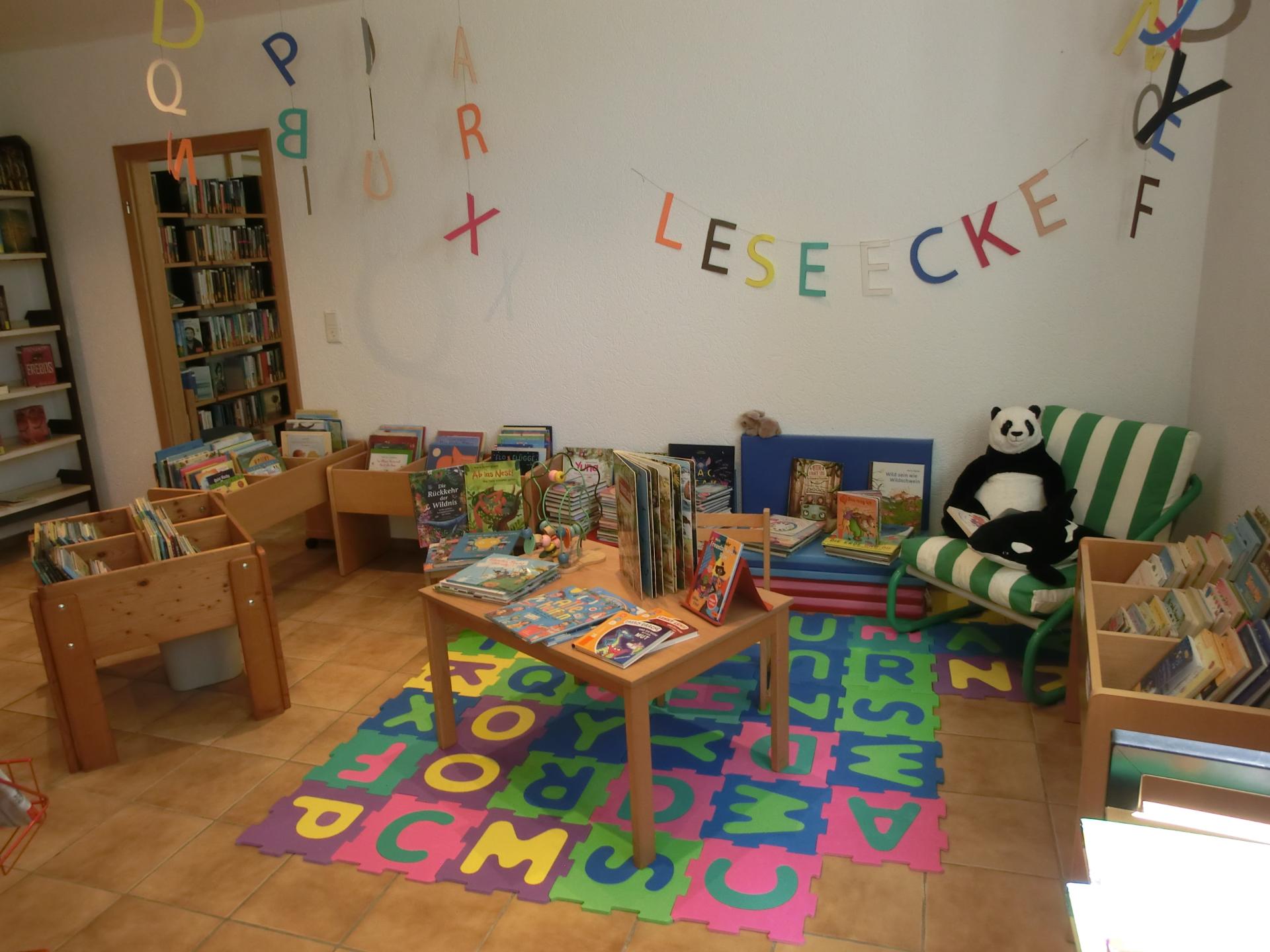 Bild aus der Kinderecke in der Bücherei