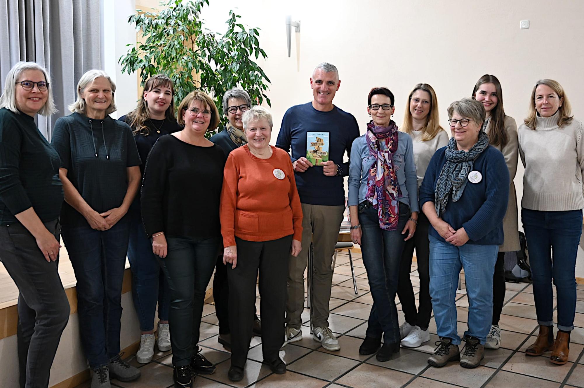 Teamfoto Lesung Tim Frühling