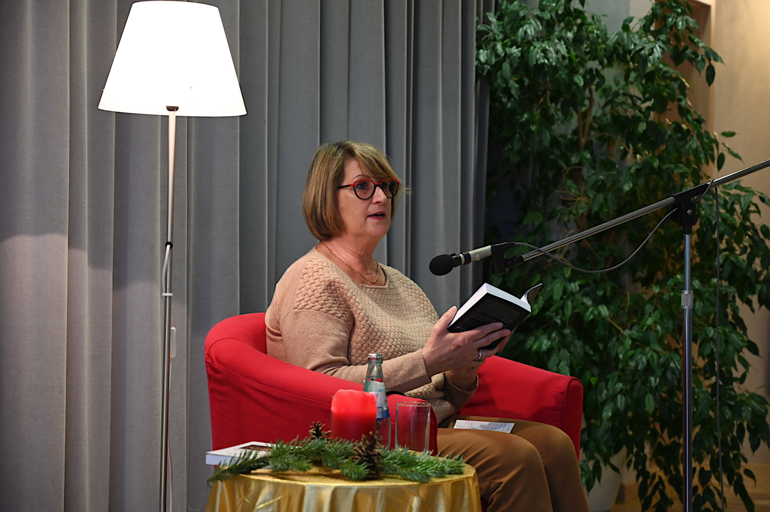 Die Autorin Jule Heck (c) Annette Hausmann