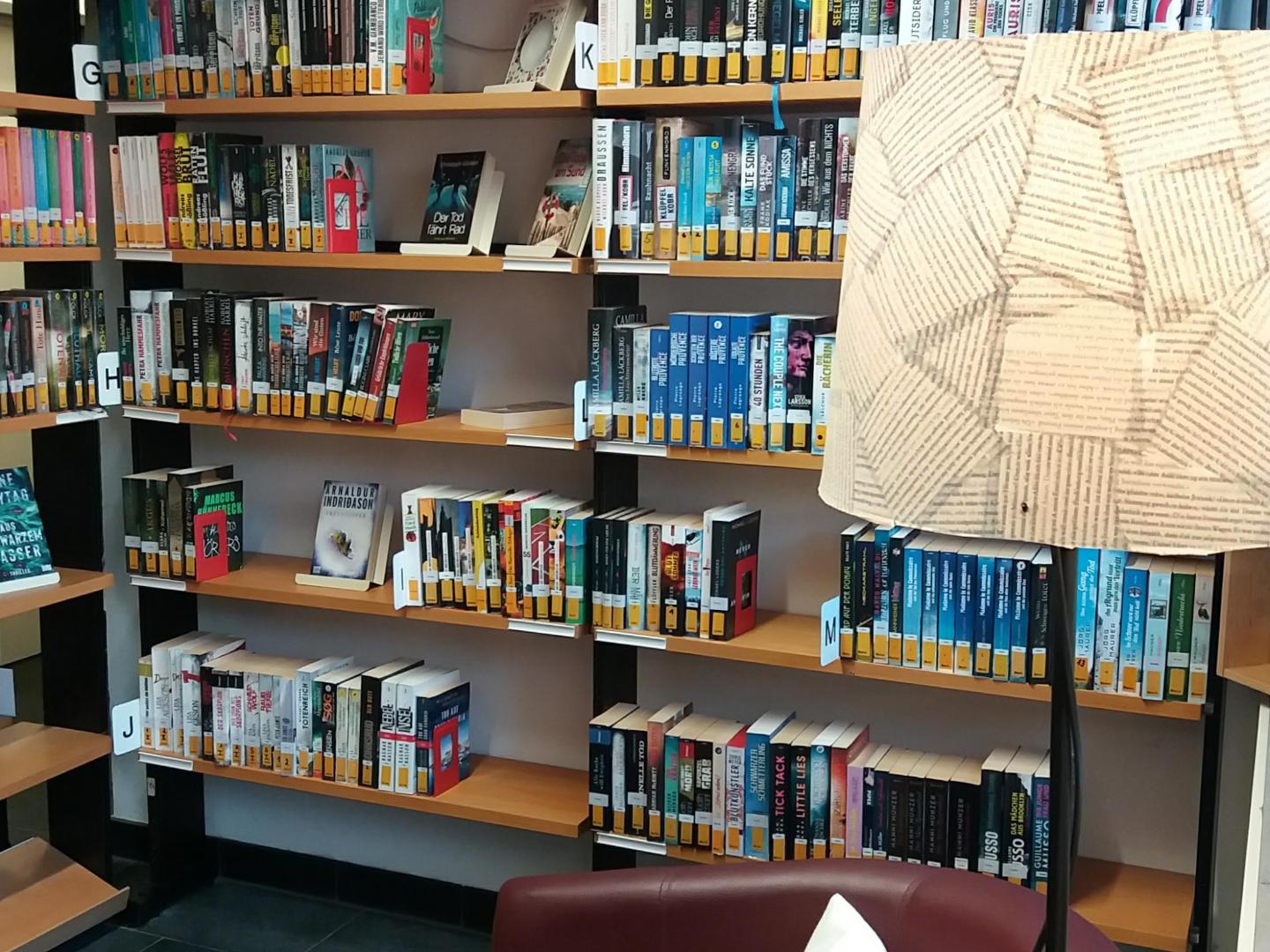 Zur Bücherauswahl Krimi & Thriller
