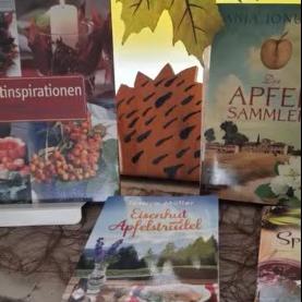 Bücherauswahl im Herbst