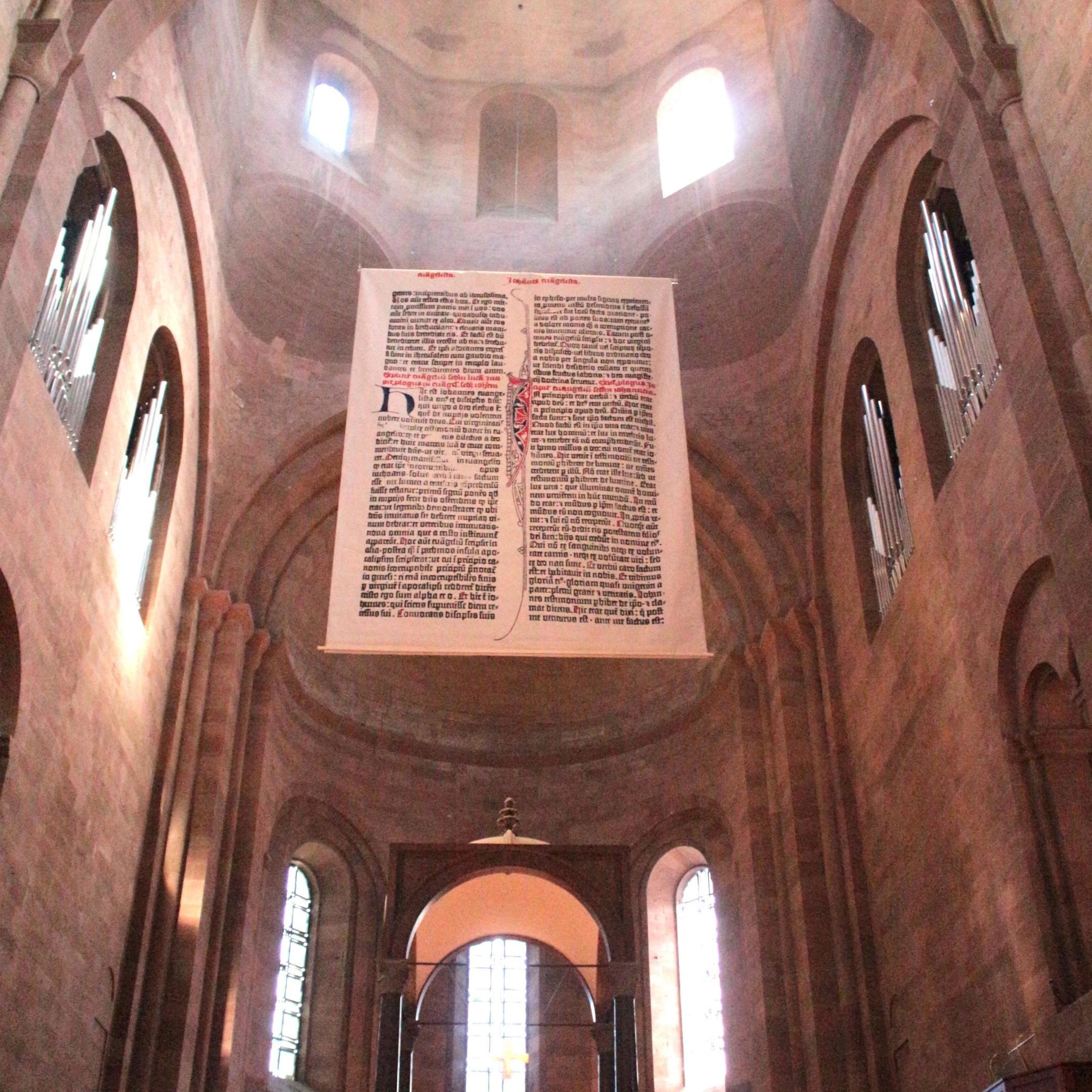 Bibelseite im Mainzer Dom