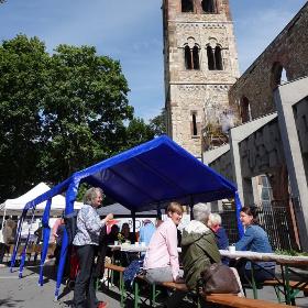 Tisch der Begegnung vor St. Christoph Juni 2026