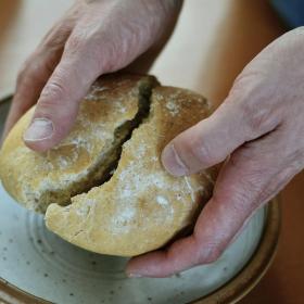 Brot-brechung