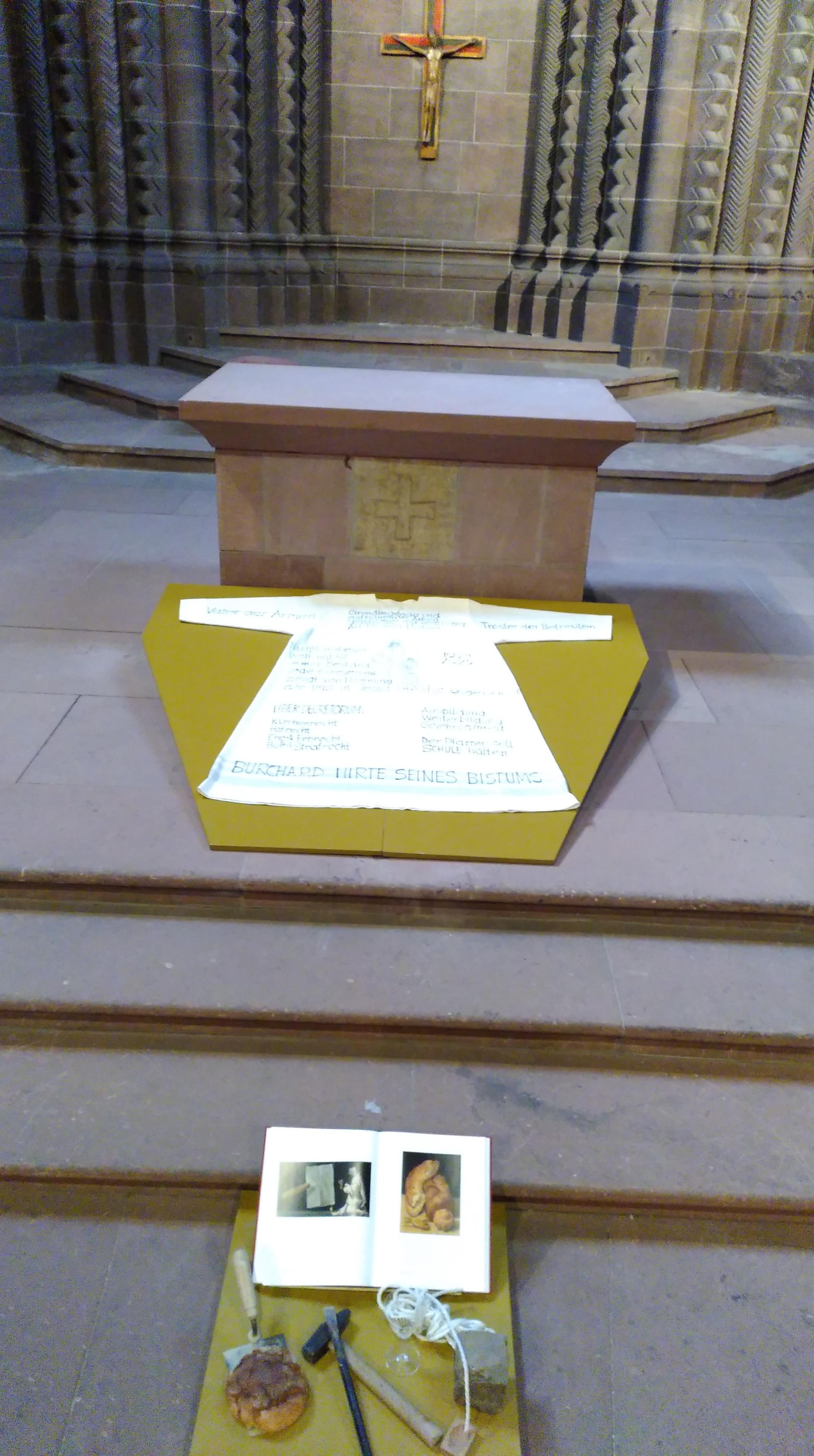 Bischof-Burchard-1-Installation-Albe