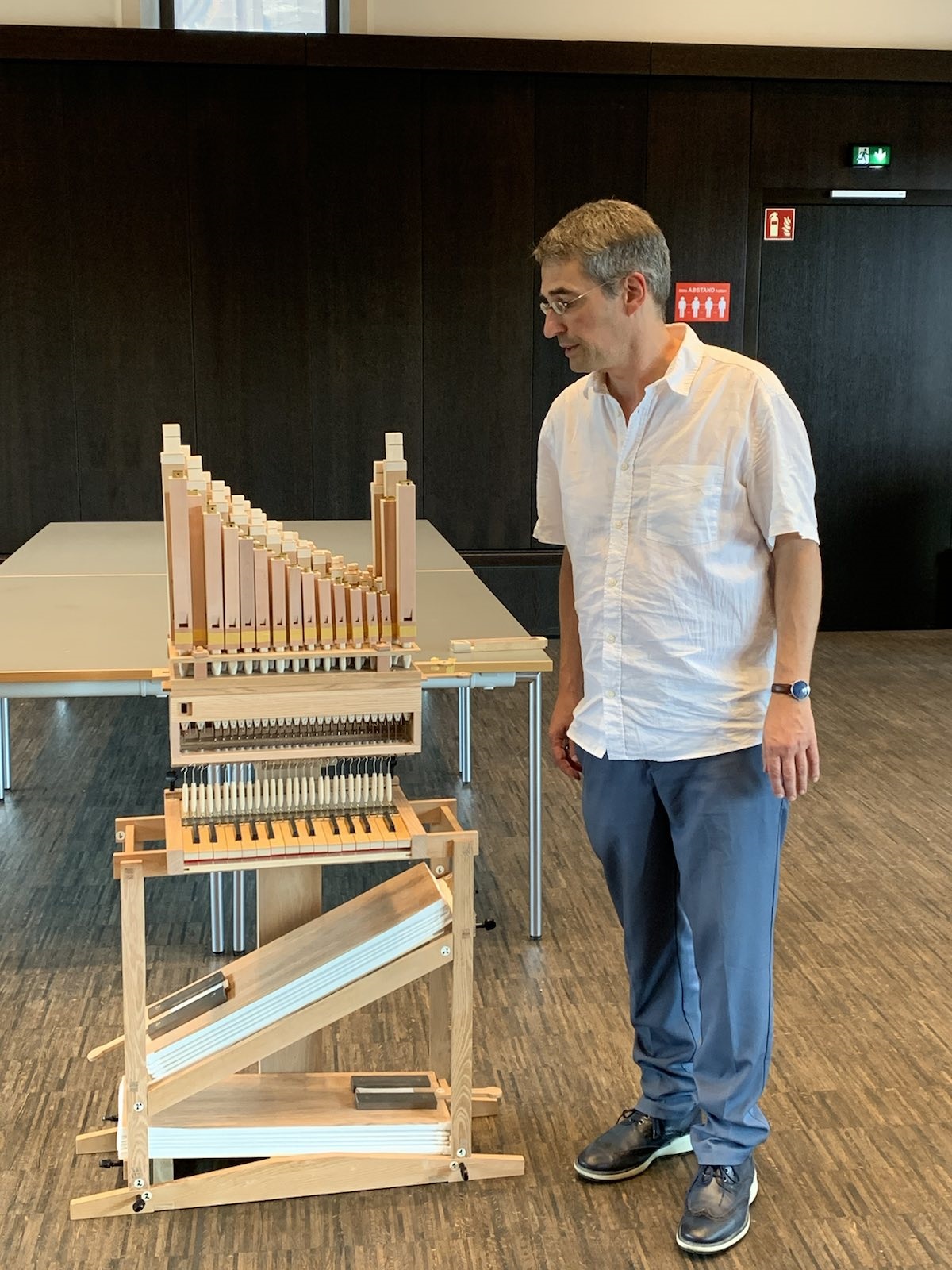 Kinder bauen eine Orgel-2 (c) Eva Schalk