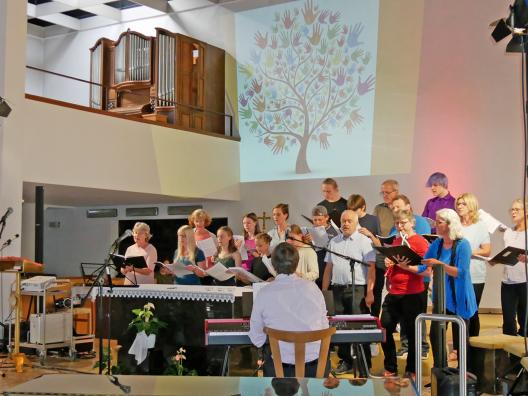 Kinder- und Jugendliche aus dem Theresien-Zentrum singen mit im Musical-Chor