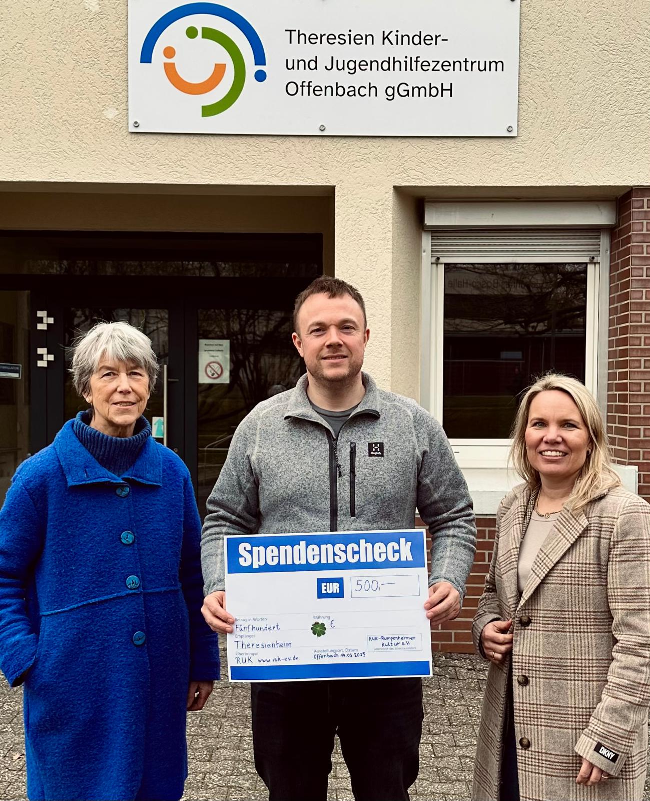 Spendenübergabe RUK