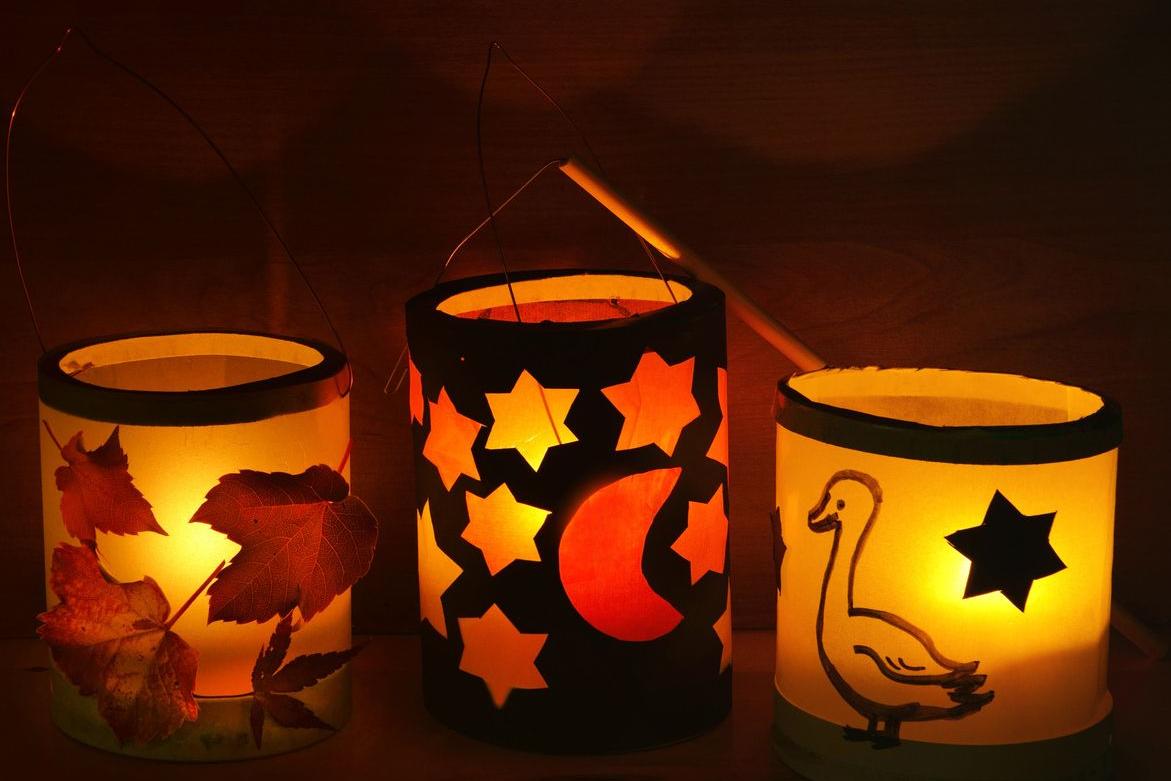 Laternenumzug mit Spendenübergabe