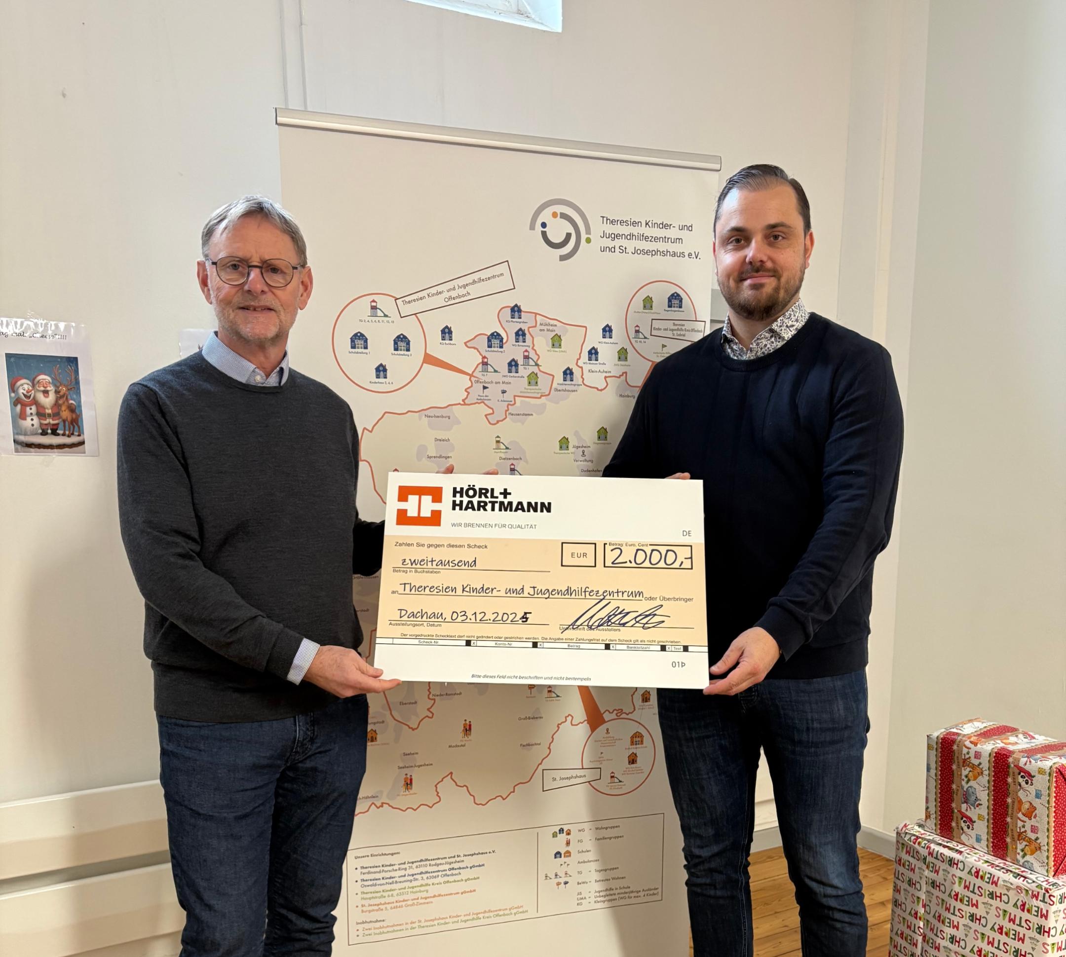 Spendenübergabe von HÖRL&HARTMANN