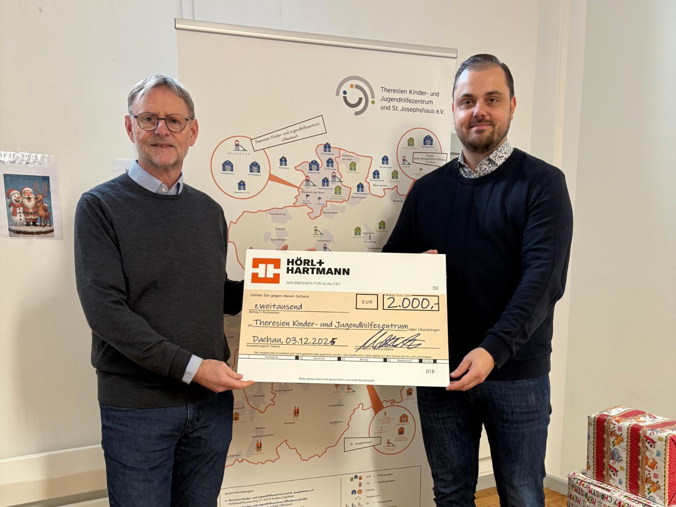 Spendenübergabe von HÖRL&HARTMANN