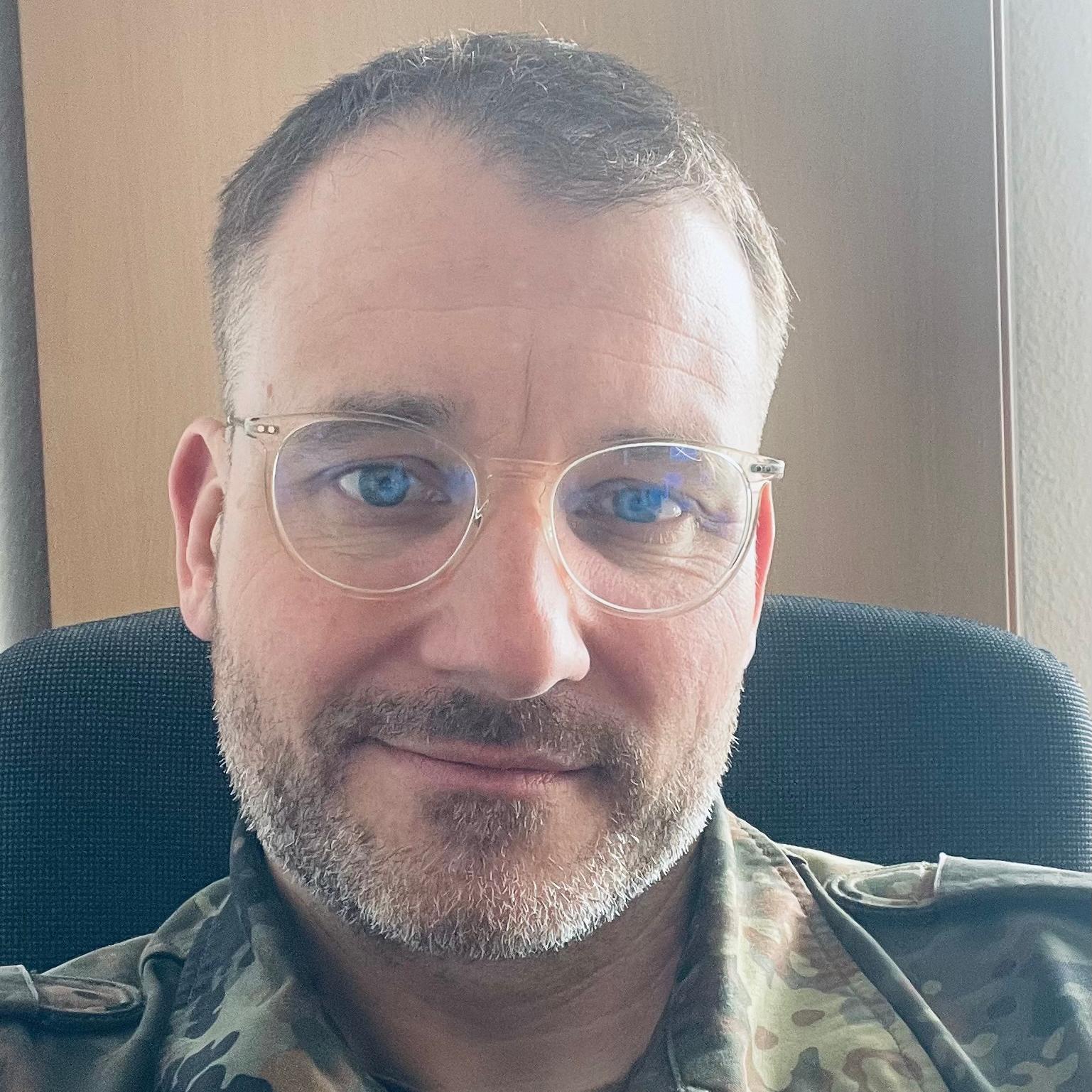 Dr. David Bender