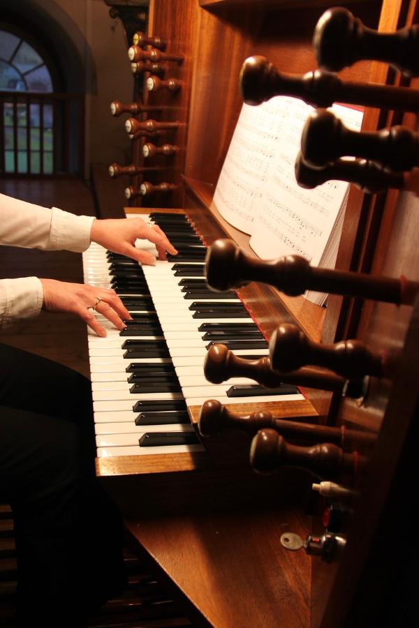 organ-7103542_1280_Christina Zetterberg