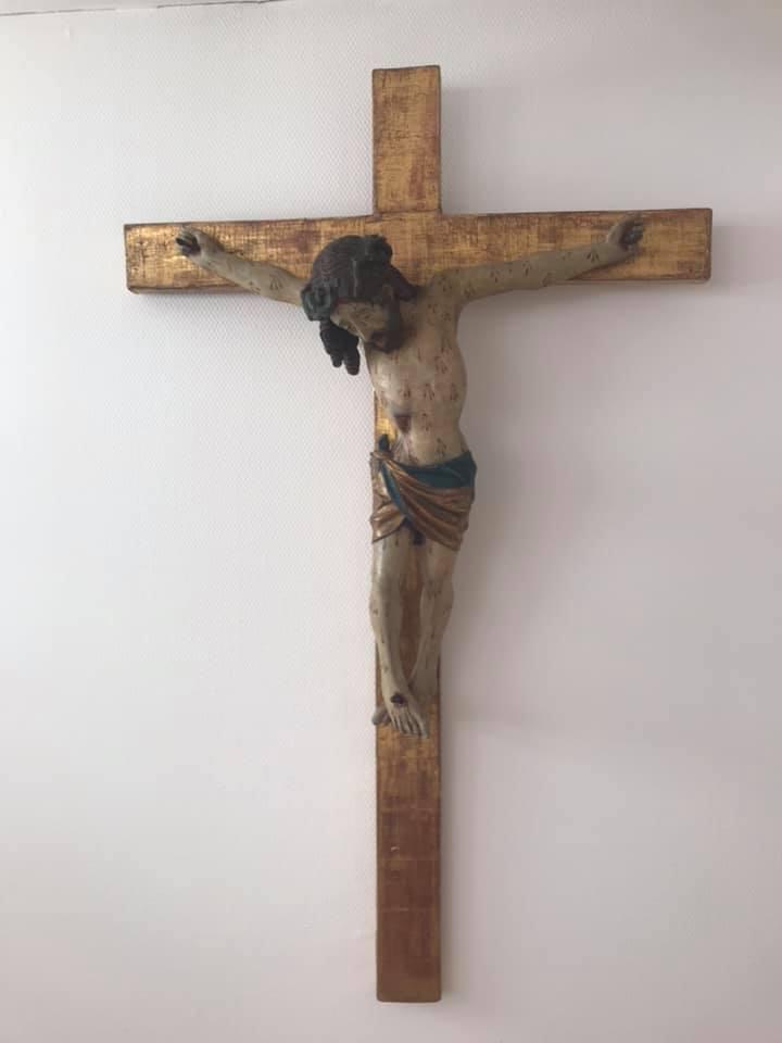 Kreuz im Gebetszimmer von Bischof Kohlgraf