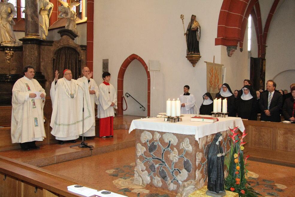 Bingen, 21. Oktober 2012: Festgottesdienst mit Kardinal Lehmann in der Basilika St. Martin zu Ehren der Heiligen Hildegard von Bingen
