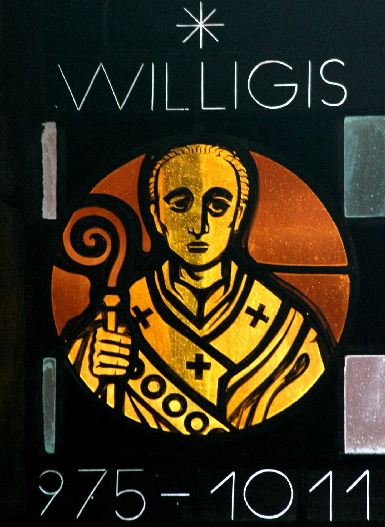 Erzbischof Willigis / Fenster im Mainzer Dom (c) Bistum Mainz / Matschak