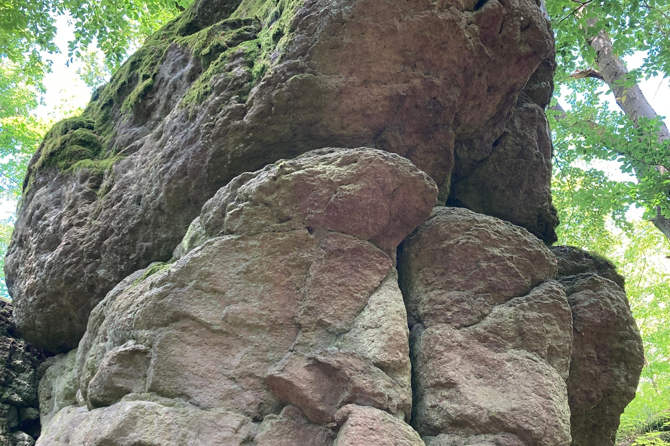 Vulkanfelsen bei Herbstein im Vogelsberg