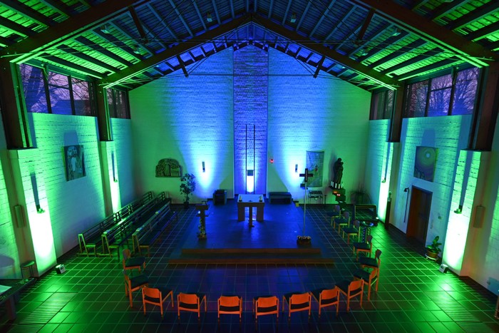 Kirche St. Elisabeth illuminiert