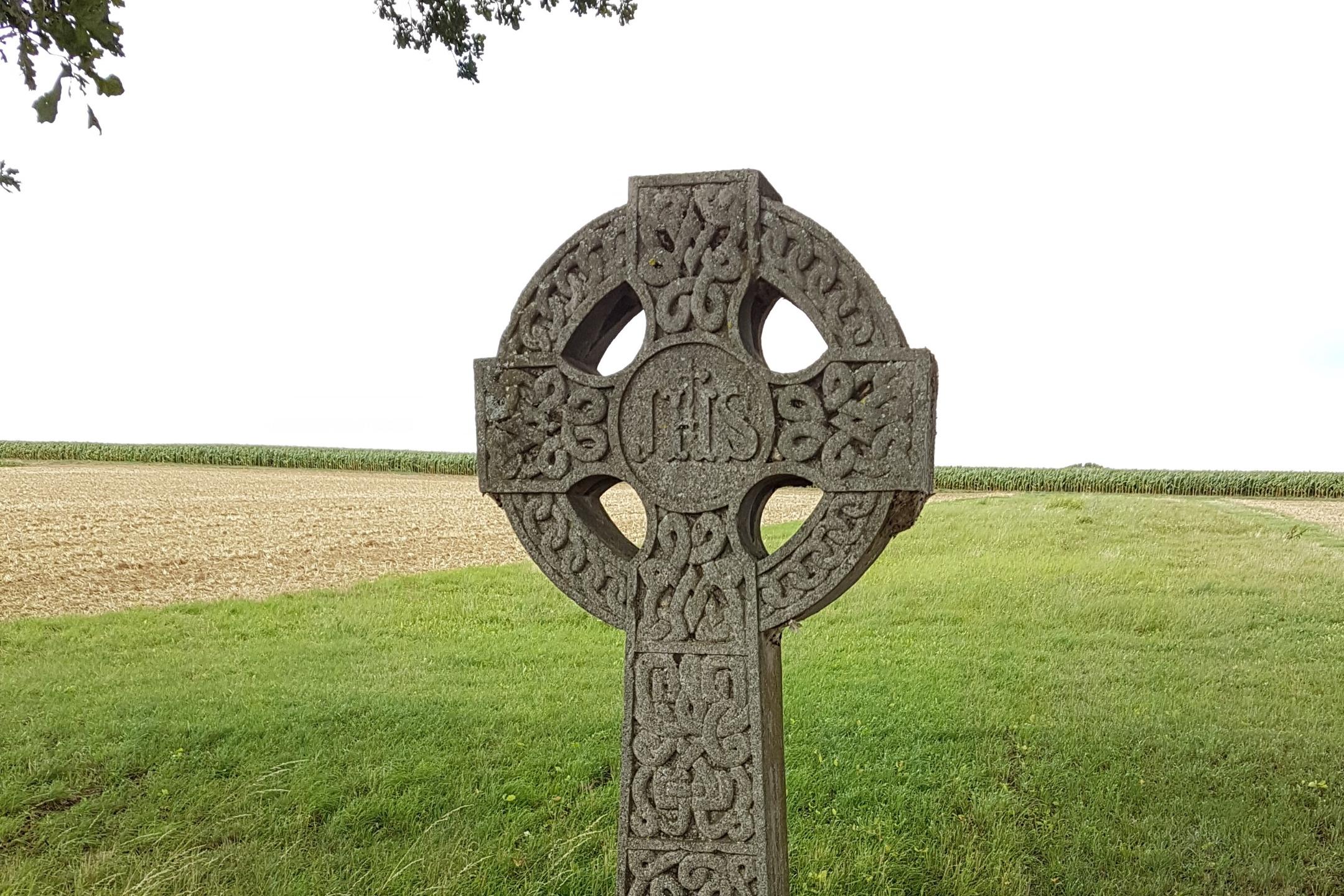 Bonifatiuskreuz bei Heldenbergen